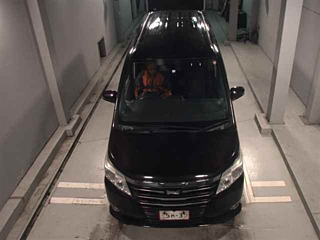 TOYOTA NOAH 2014