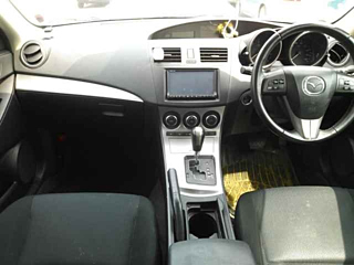 MAZDA AXELA 2010