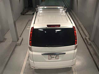 NISSAN SERENA 2010