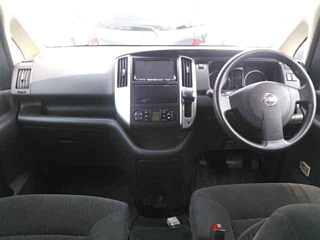 NISSAN SERENA 2010