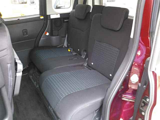 TOYOTA ROOMY 2023