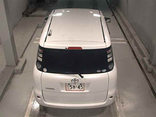 TOYOTA SIENTA 2009