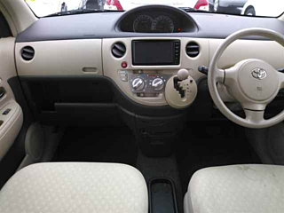 TOYOTA SIENTA 2009