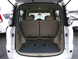 TOYOTA SIENTA 2009