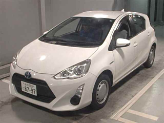 TOYOTA AQUA 2015