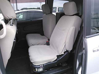 NISSAN SERENA 2011