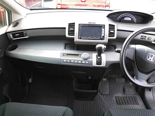 HONDA FREED 2012