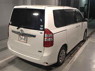 TOYOTA NOAH 2012