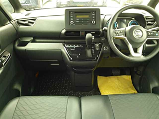NISSAN ROOX 2021