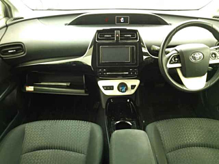TOYOTA PRIUS 2018
