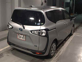 TOYOTA SIENTA 2016