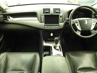 TOYOTA CROWN 2010