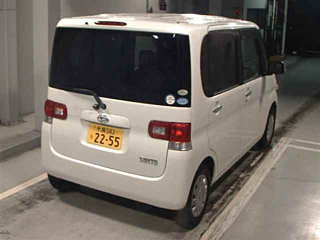 DAIHATSU TANTO 2010