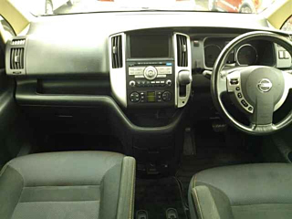 NISSAN SERENA 2009