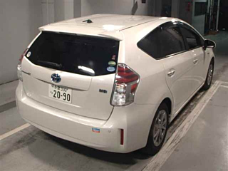 TOYOTA PRIUS ALPHA 2017