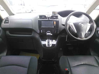 NISSAN SERENA 2011