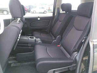 NISSAN SERENA 2011