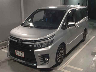 TOYOTA VOXY 2016