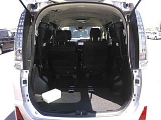 TOYOTA VOXY 2016