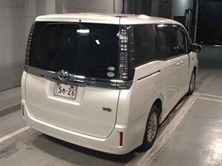 TOYOTA VOXY 2014