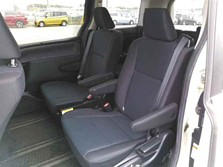 TOYOTA VOXY 2014