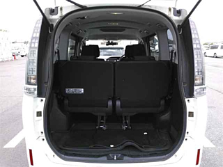 TOYOTA VOXY 2014