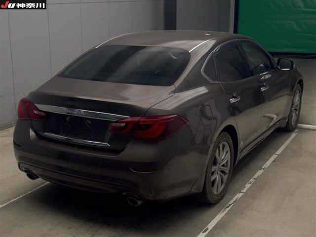 NISSAN FUGA 2015
