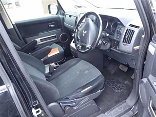MITSUBISHI DELICA D5 2012
