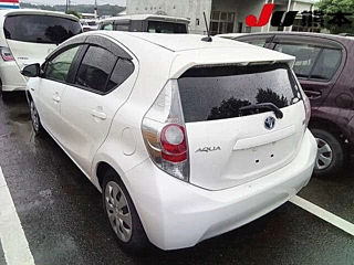 TOYOTA AQUA 2014