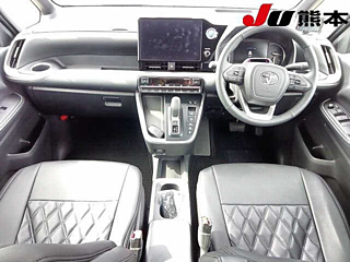 TOYOTA VOXY 2022