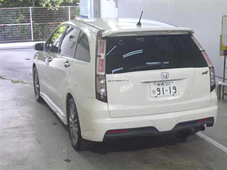 HONDA STREAM 2009