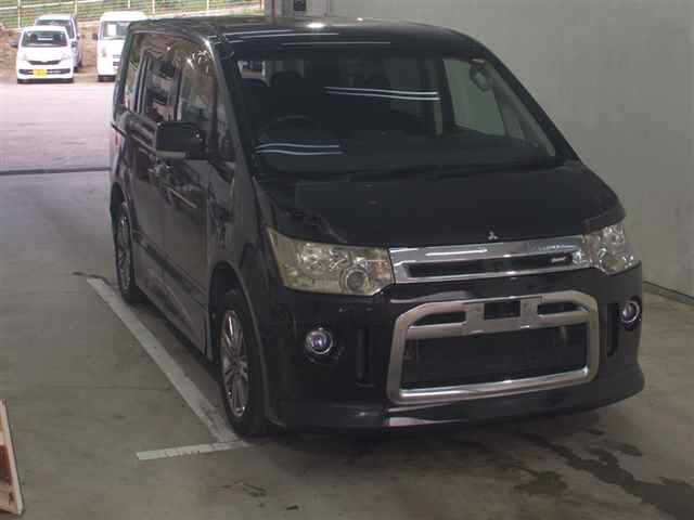 MITSUBISHI DELICA D5 2008