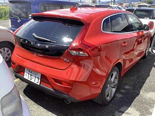 VOLVO V40 2014