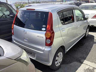 DAIHATSU MIRA 2010