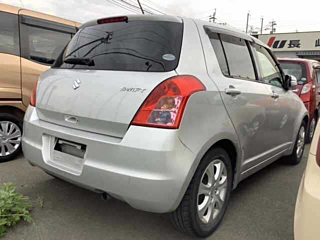 SUZUKI SWIFT 2010