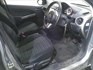 MAZDA DEMIO 2010