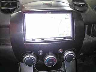 MAZDA DEMIO 2010