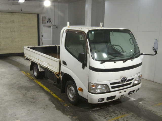 TOYOTA DYNA 2013