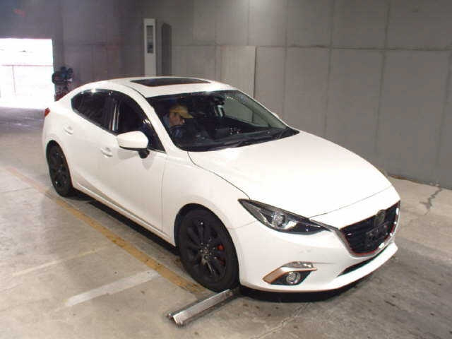 MAZDA AXELA 2016