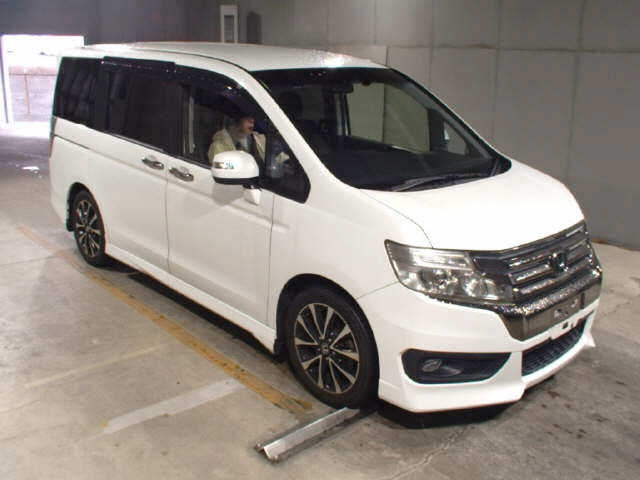 HONDA STEP WAGON 2015