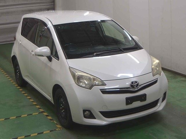 TOYOTA RACTIS 2012