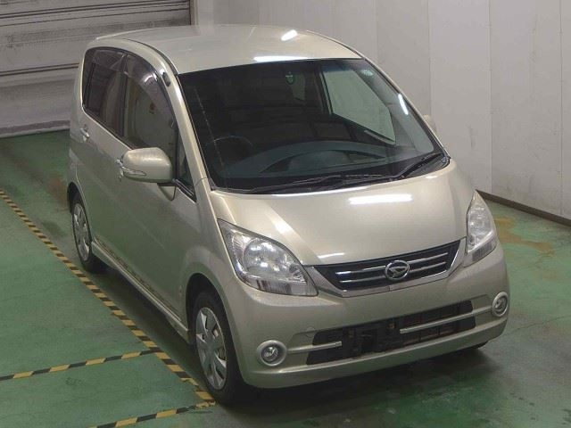 DAIHATSU MOVE 2010