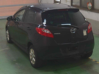 MAZDA DEMIO 2010