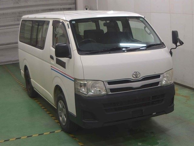 TOYOTA REGIUS ACE VAN 2013