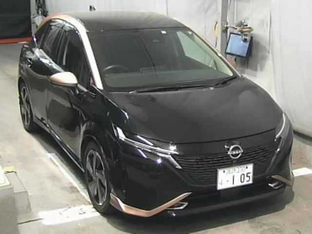 NISSAN AURA
