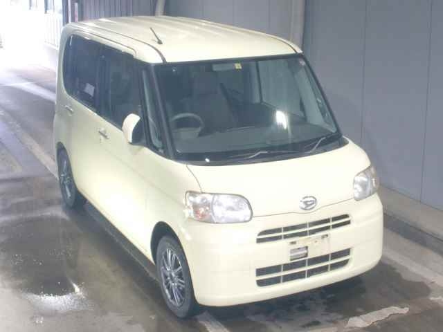 DAIHATSU TANTO 2010