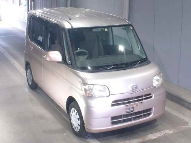 DAIHATSU TANTO 2010