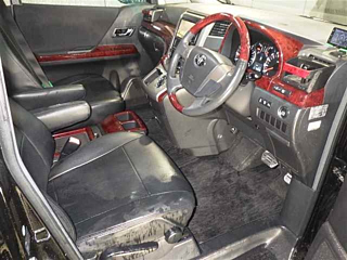 TOYOTA VELLFIRE 2010