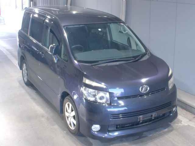 TOYOTA VOXY 2008
