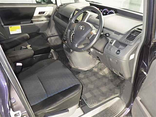 TOYOTA VOXY 2008
